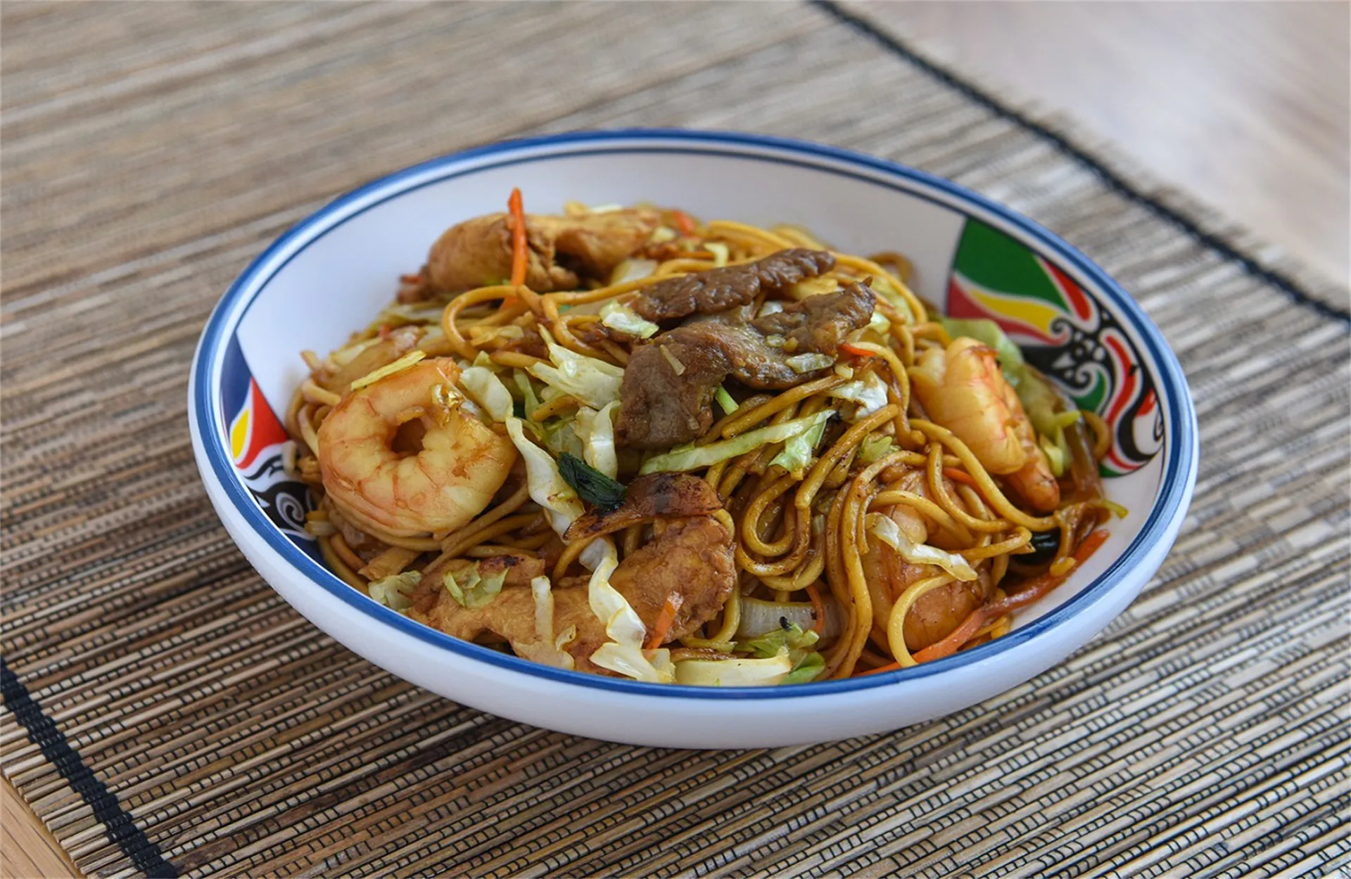 Mixed seafood beef chow mein noodles at Magic Wok, a Asian Restaurant in Tupelo